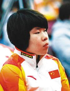 周洋王濛吃瓜,揭秘冰上女神们的幕后故事